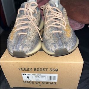 Adidas Yeezy Boost 350 V2 Multicolor Sneakers